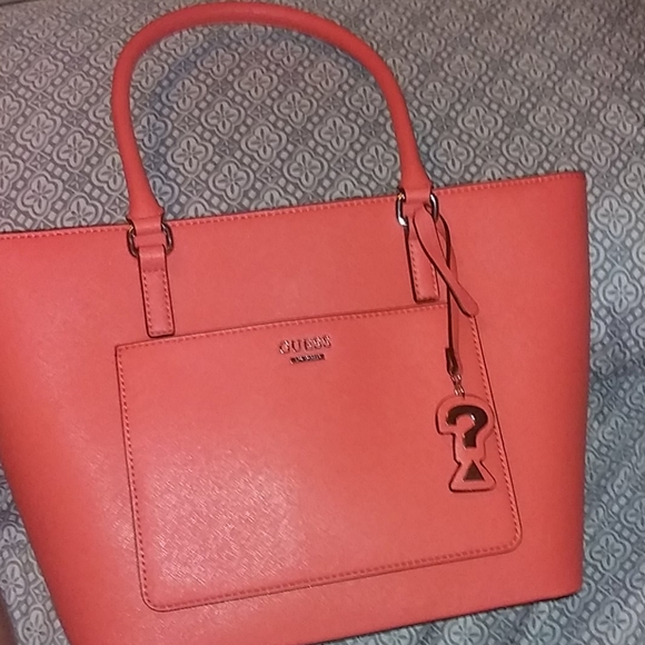 Guess purse - Picture 6 of 7